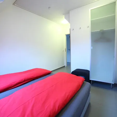 Silbach Apartament *