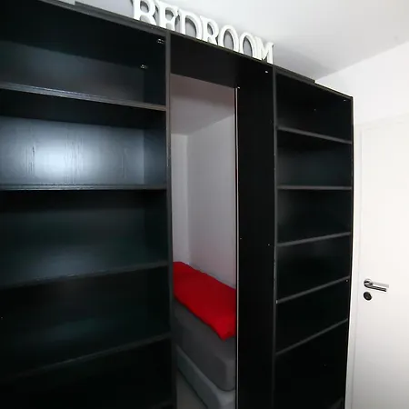 Silbach Apartament *